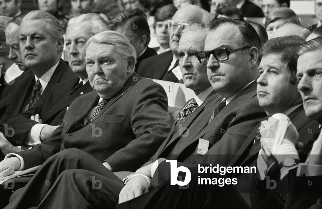 Helmut Kohl and other politicians at the CDU party conference in Hamburg, 1973 (b/w photo)