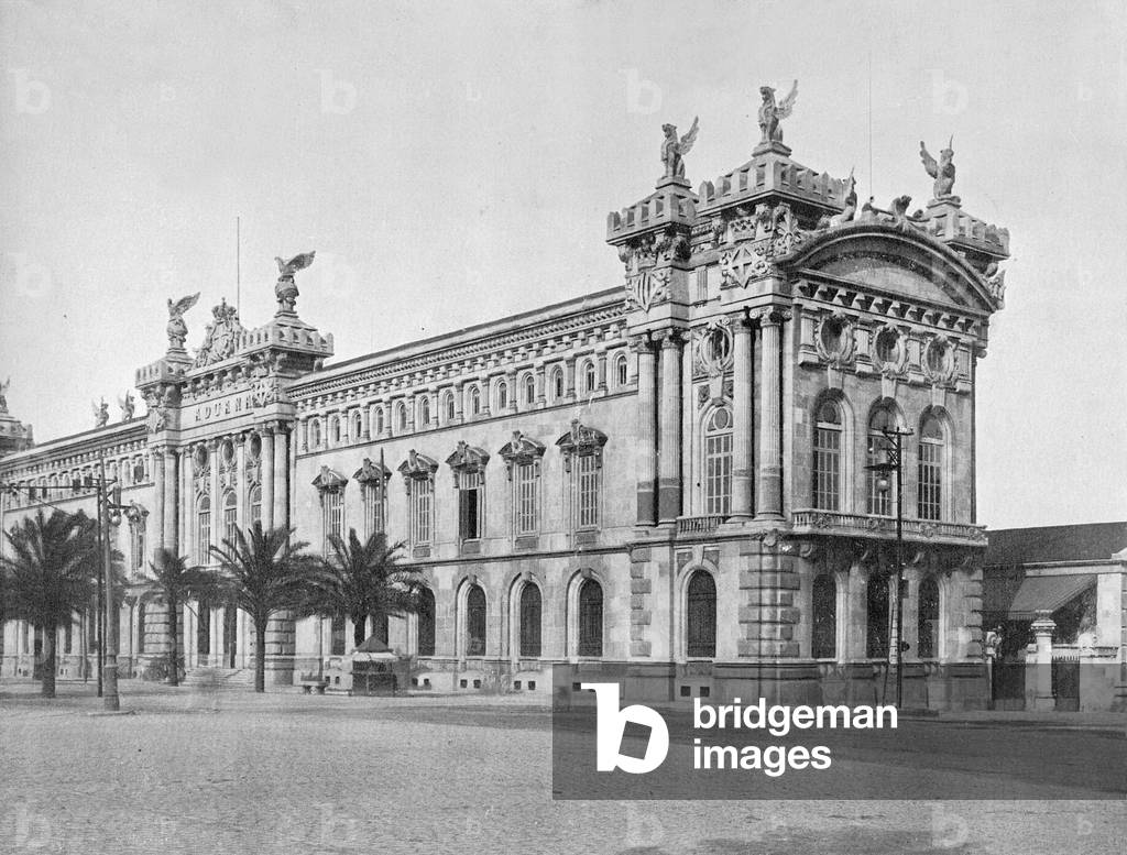 The customs house in Barcelona, 1902 (b/w photo)