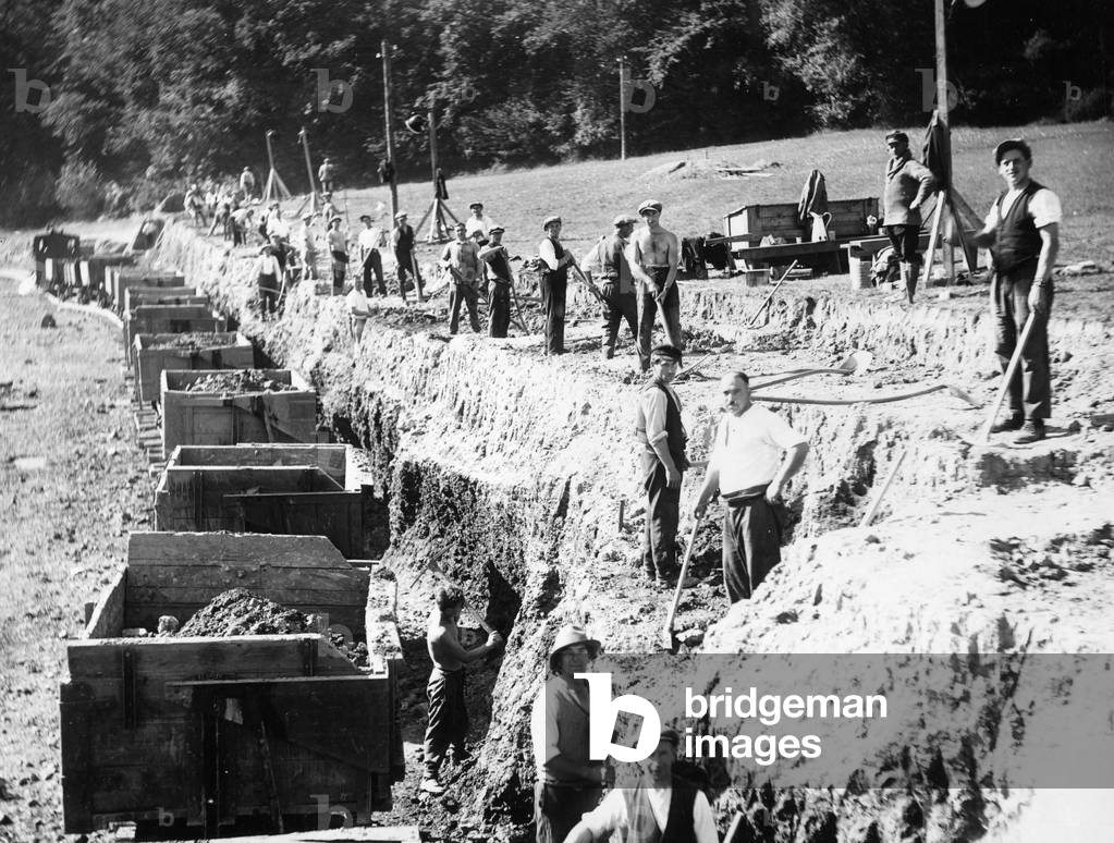 Construction of the Rurtalsperre in the thirties (b/w photo)