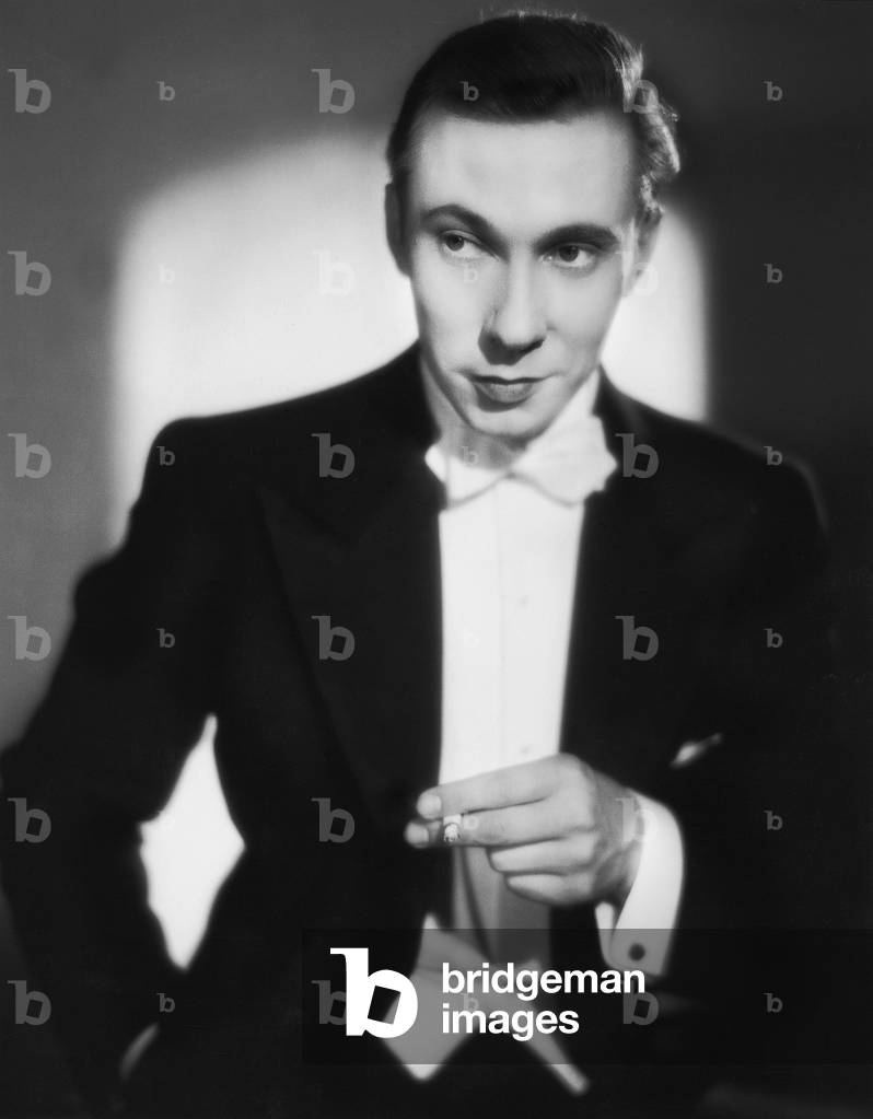 Carl Raddatz in 'Wir tanzen um die Welt', 1939 (b/w photo)