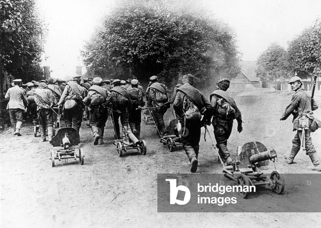 Russian prisoners of war in the First World War, 1915 (b/w photo)