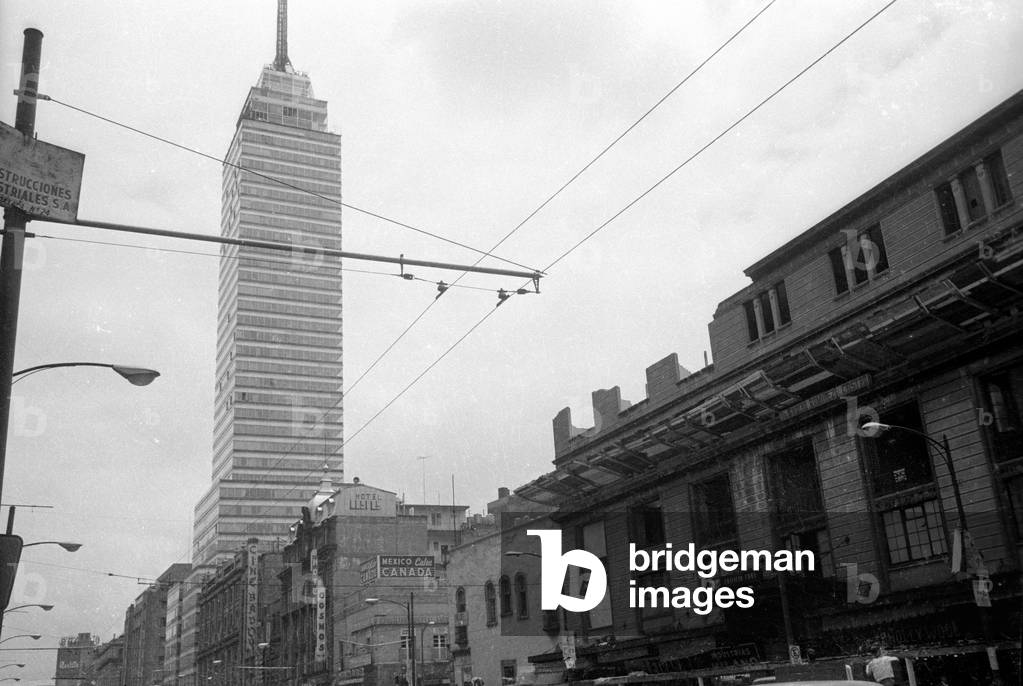View of the Torre Latinoamericana in Mexico City, 1970 (b/w photo)