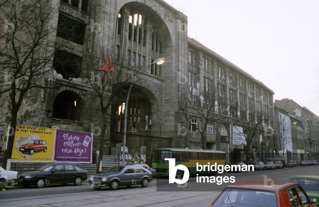 Kunst- und Kulturhaus Tacheles in der Oranienburger Strasse in Berlin (photo)