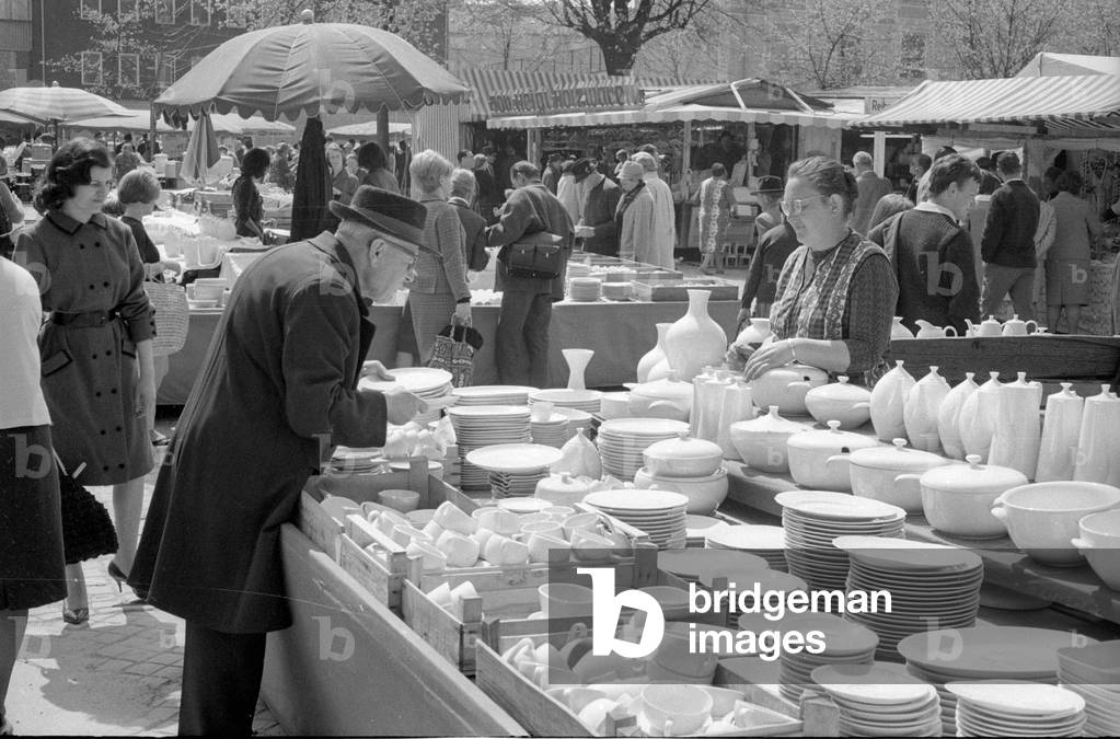 The Auer Dult in Munich, 1965 (b/w photo)