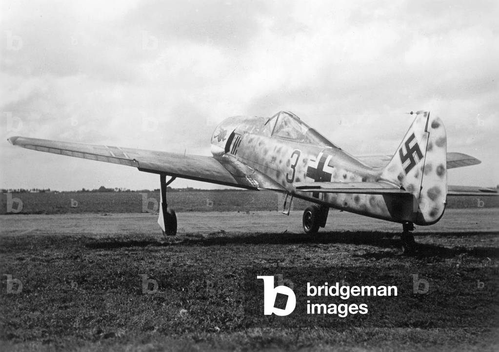 German fighter Focke Wulf Fw 190, 1942 (b/w photo)