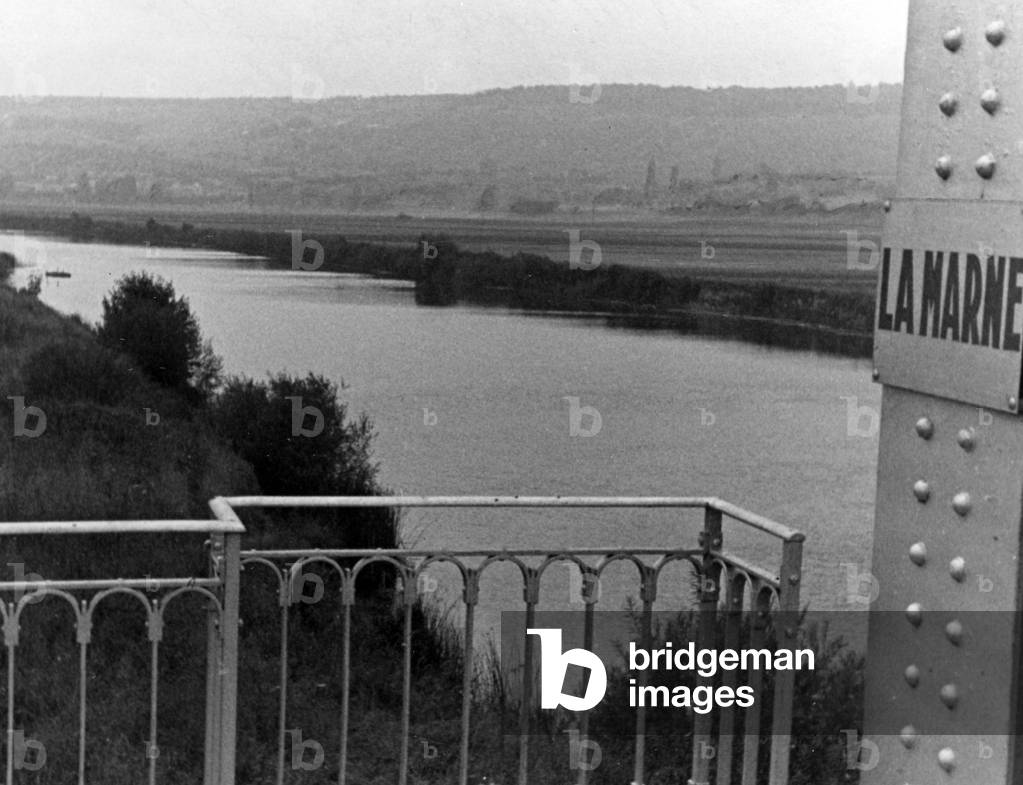 River Marne at the time of the German summer offensives, 1918 (b/w photo)