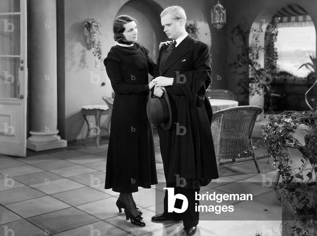 Albert Lieven in a movie scene (b/w photo)