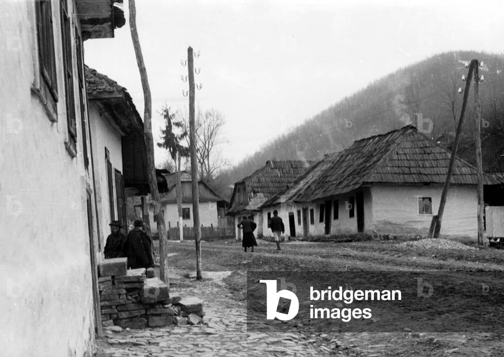 The village of Entradan which had a predominantly Jewish population, 1941 (b/w photo)