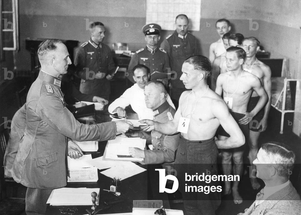 Medical investigation of new recruits, 1935 (b/w photo)
