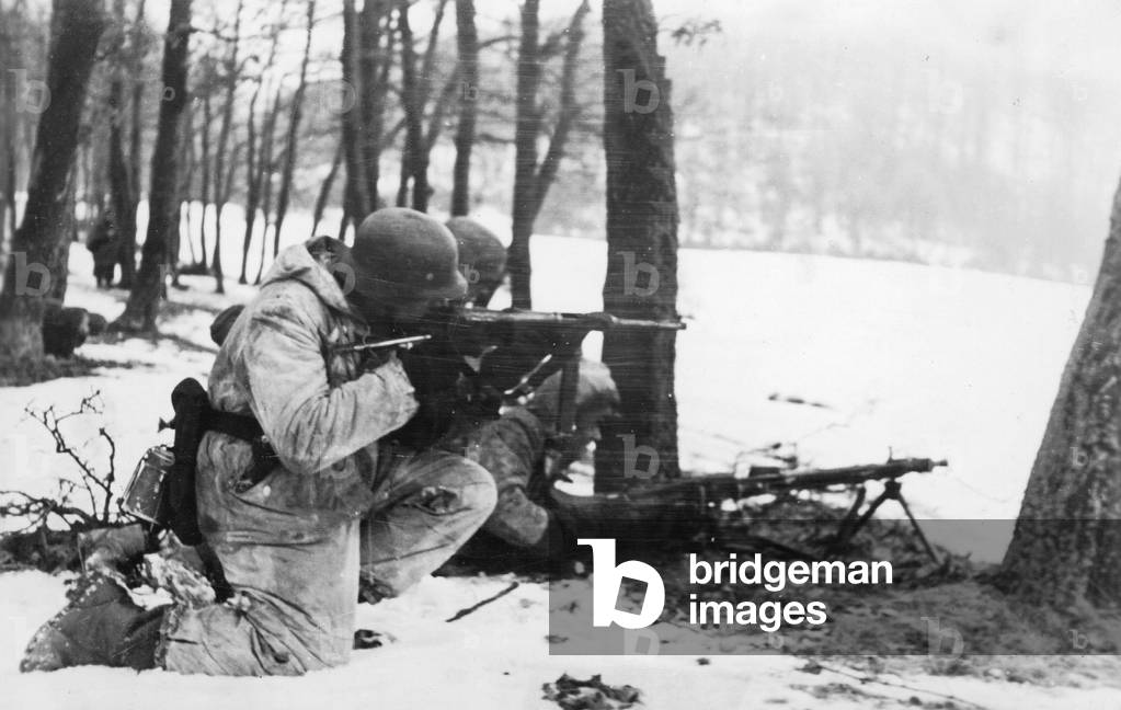 Soldiers of the Waffen SS during an offensive in Hungary, 1944 (b/w photo)