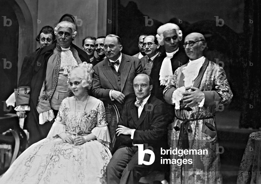 Erich Kleiber with his ensemble (b/w photo)