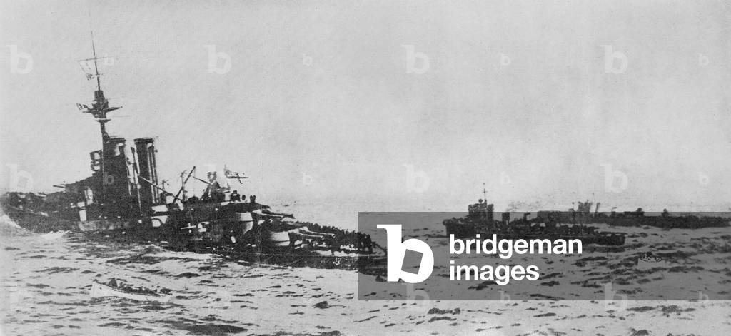 HMS 'Audacious' sinks, 1914 (b/w photo)