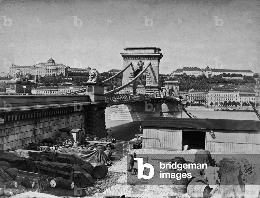 Chain Bridge in Budapest (b/w photo)