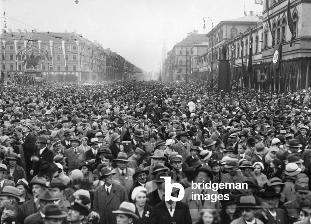 Parade of Munich artists at the 