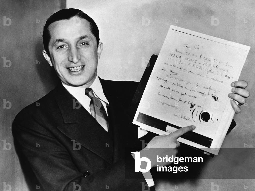 Trial in the Lindbergh abduction case, 1935 (b/w photo)