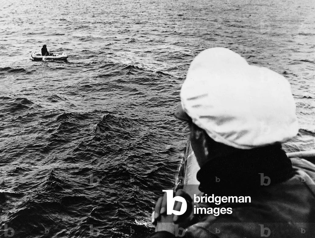 German submarine rescues a pilot, 1940 (b/w photo)