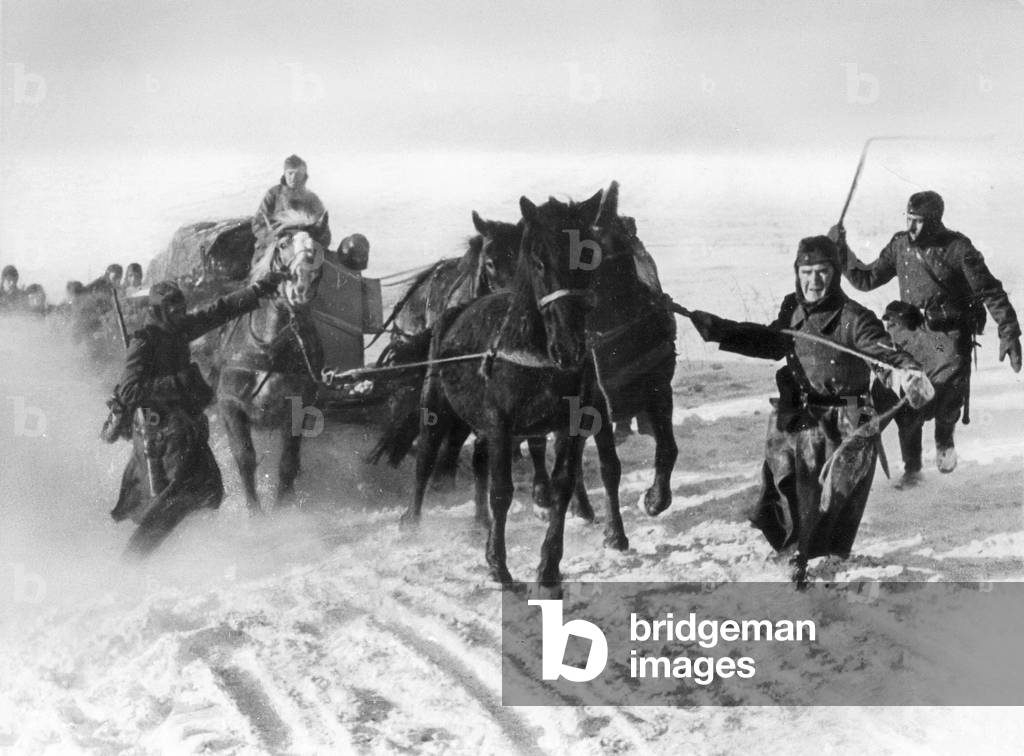 German horse-drawn wagons on the Eastern Front, 1941 (b/w photo)