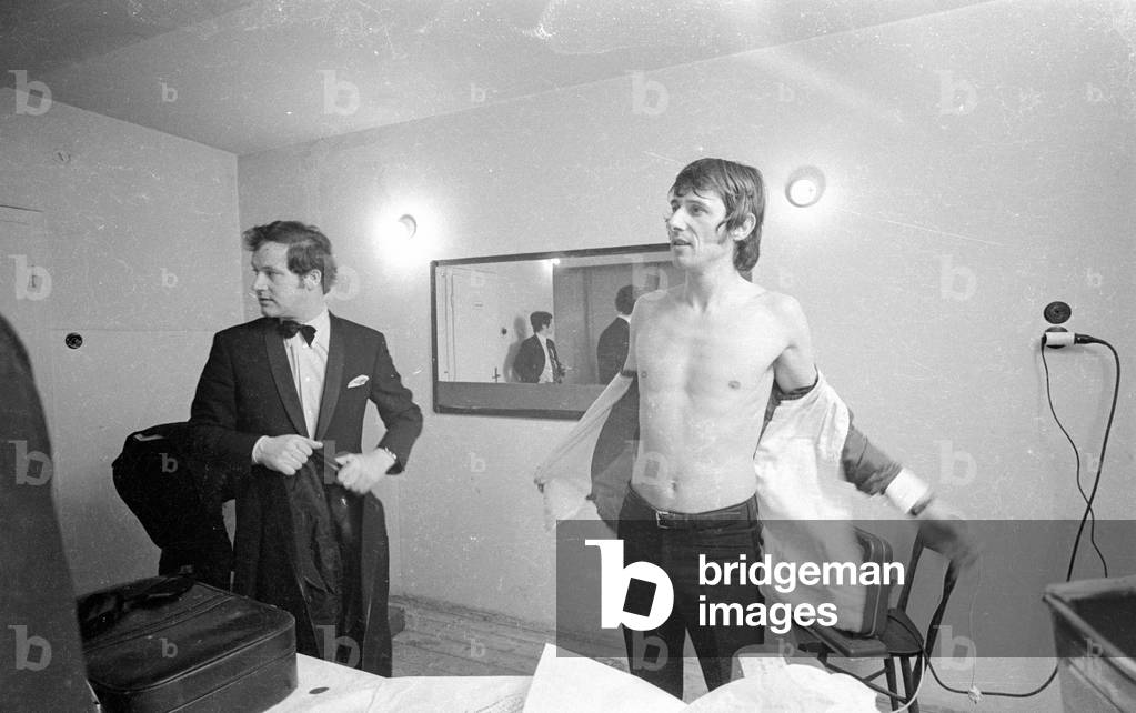 Udo Juergens in the dressing room, 1969 (b/w photo)