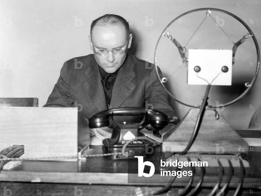 Arnolt Bronnen, 1938 (b/w photo)