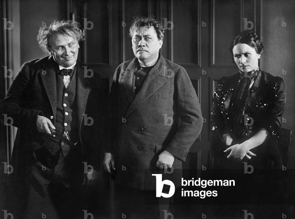Eugen Kloepfer, Maria Koppenhoefer and Paul Wegener in 'Unheimliche Geschichten', 1932 (b/w photo)