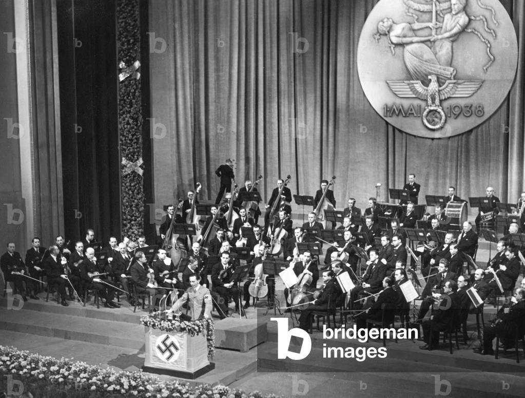 Joseph Goebbels speaks before the Reichskulturkammer, 1938