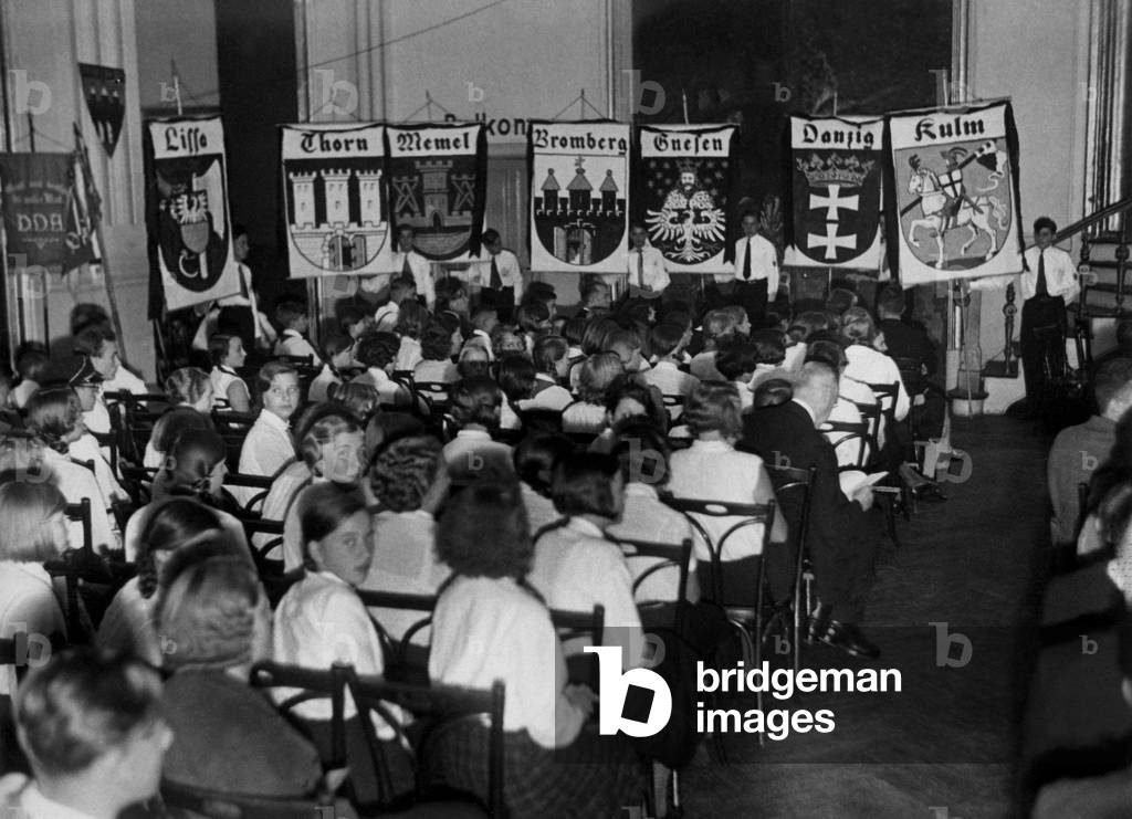 Eastern Regions' rally of the Union for Germans Abroad (b/w photo)