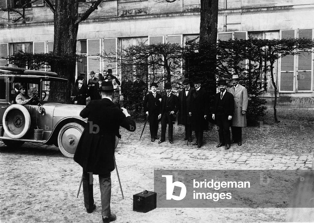 The German delegation at the peace conference in Versailles, 1919 (b/w photo)