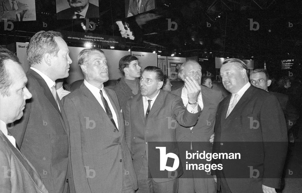 Wernher von Braun at the IVA, 1965 (b/w photo)