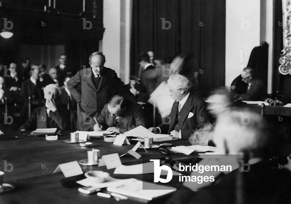 Completion of the first Hague Conference, 1929 (b/w photo)