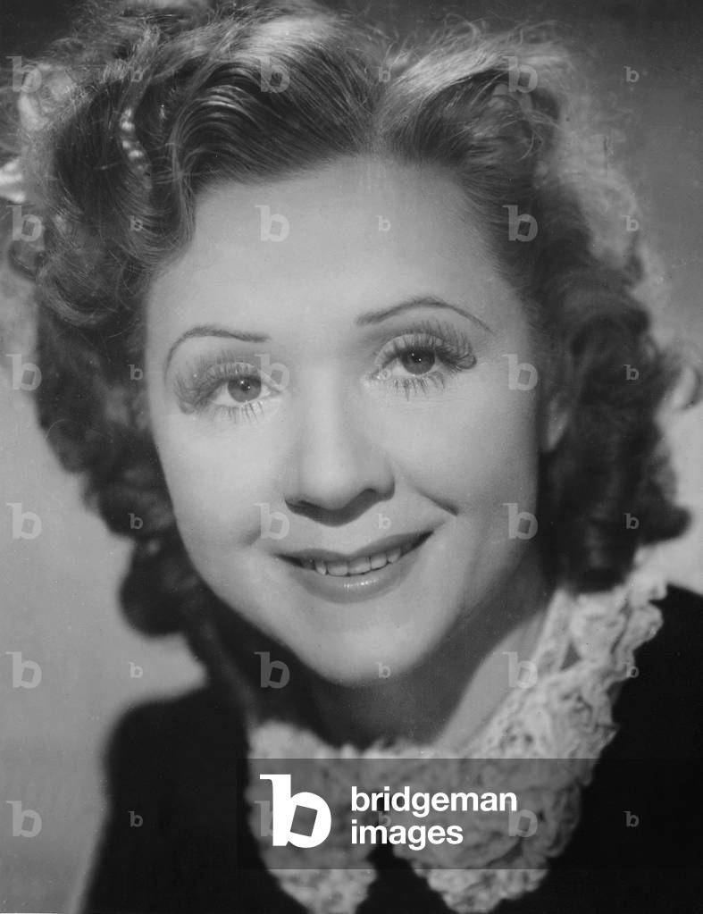 Lucie Englisch in 'Ein Zug faehrt ab', 1942 (b/w photo)