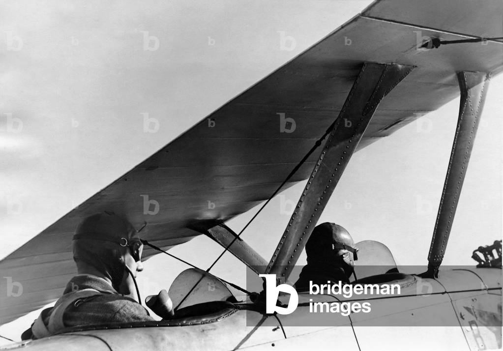 Flying lesson in practice at the Flying school Munich-Schleissheim, 1931 (b/w photo)