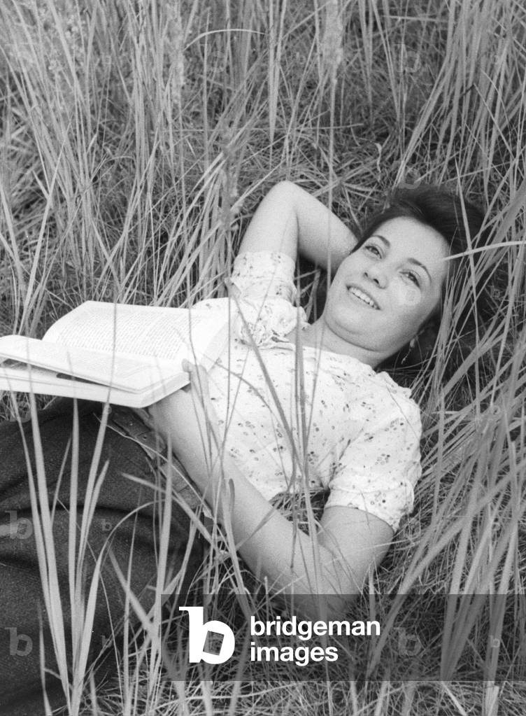 Young woman in Berlin, 1942 (b/w photo)