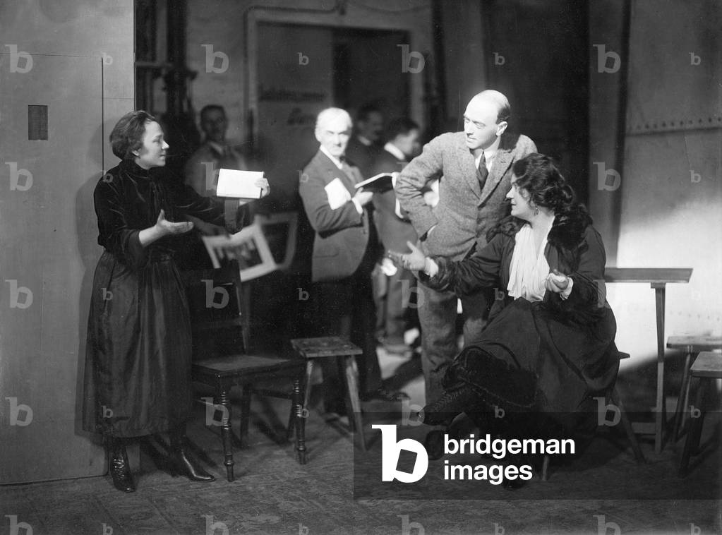 Gertrud Eysoldt during a rehearsal, 1921 (b/w photo)
