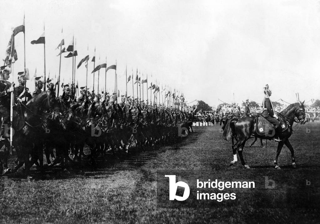 Spring parade in Berlin, 1913 (b/w photo)