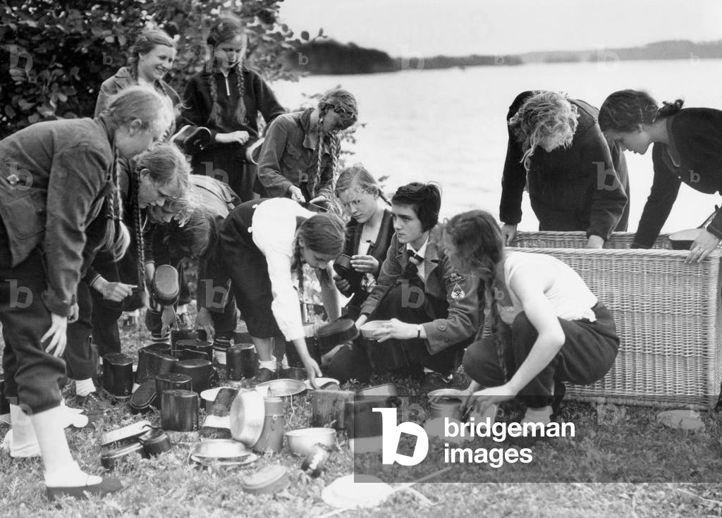 Girls of the BDM in the Pentecostal camp, 1936 (b/w photo)