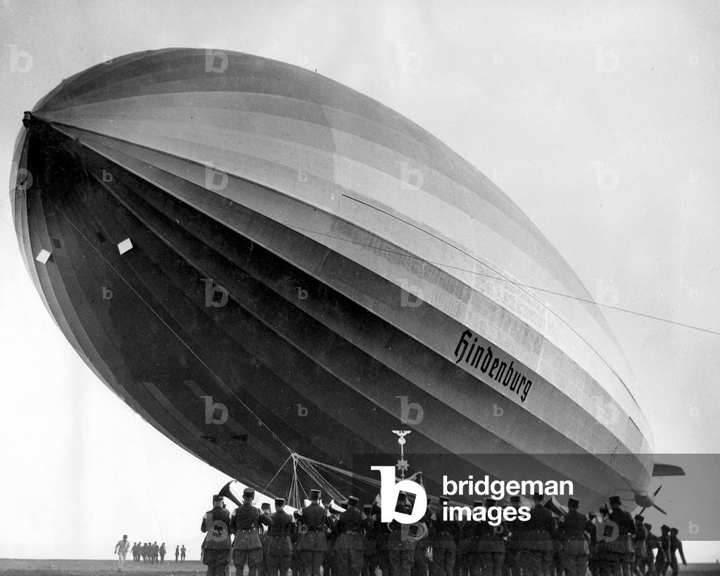 Zeppelin LZ 129 'Hindenburg' before its landing at the airport in Frankfurt, 1936 (b/w photo)
