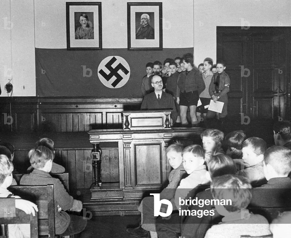 Schools during National Socialism, 1934 (b/w photo)