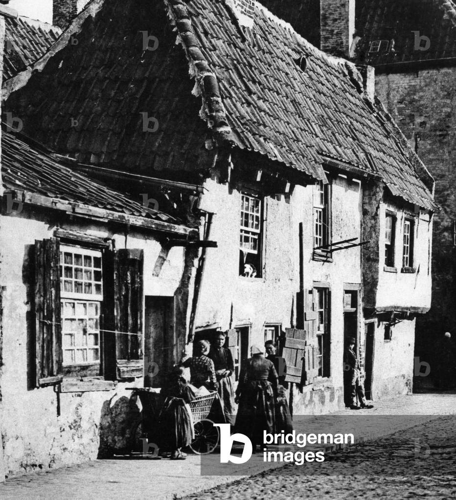 Residential house in Alt-Emden, 1898 (b/w photo)