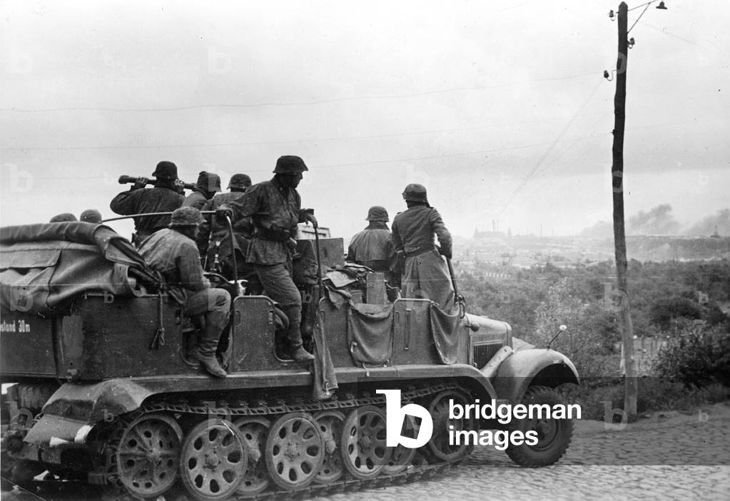 Soldiers of the Waffen-SS on of the Eastern Front, 1942 (b/w photo)