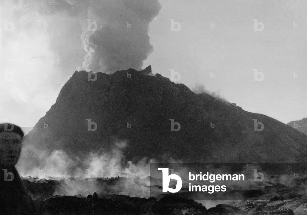 Vesuvius, 1935 (b/w photo)