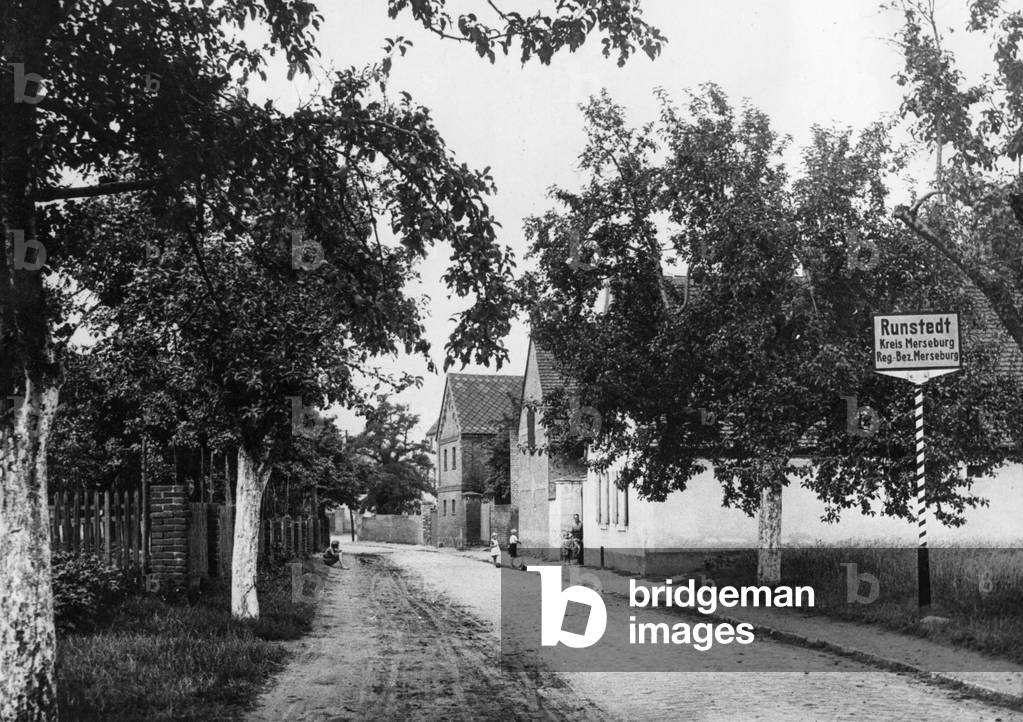 The village Runstedt in prussian Saxony, 1930 (b/w photo)