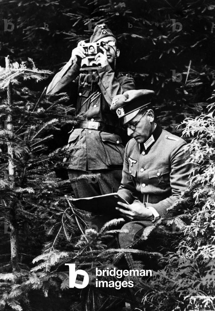 Two PK war correspondents of the Luftwaffe