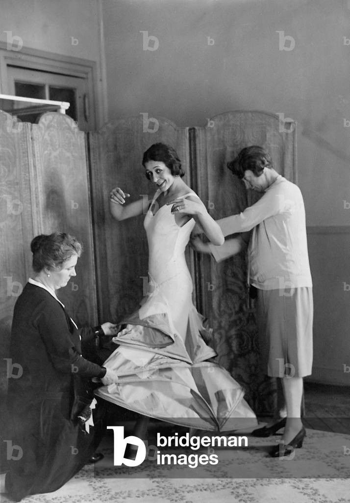 Imperio Argentina at a dress rehearsal, 1936 (b/w photo)