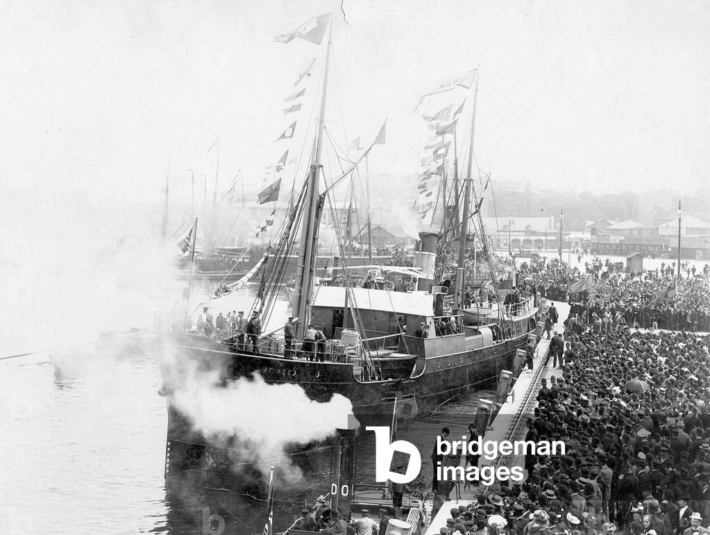 Polar expedition ship of the Swedish Polar explorer Salomon Andree at the port of Gothenburg, 1897 (b/w photo)