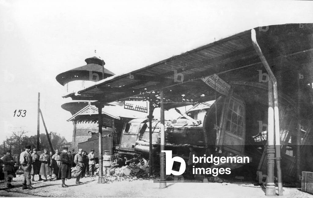 Accident of a French locomotive at the railway station in Euskirchen, 1920s