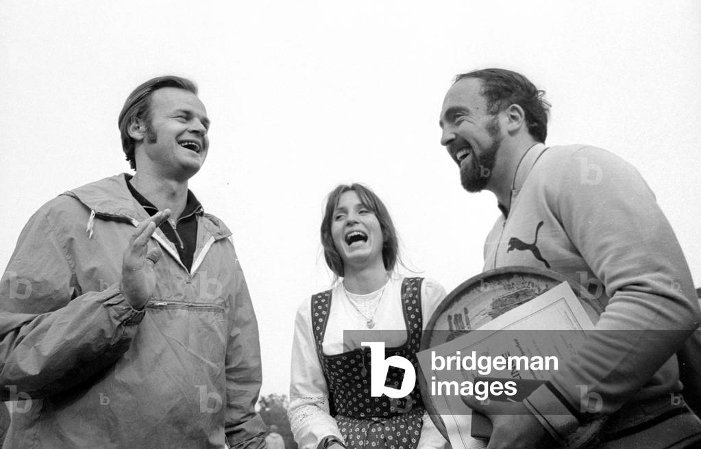 Klaus Wolfermann and Janis Lusis at the Mai-Sportfest in Burgkirchen, 1974 (b/w photo)