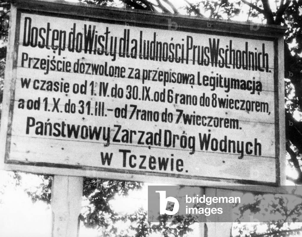 Polish border sign on the Vistula, 1930