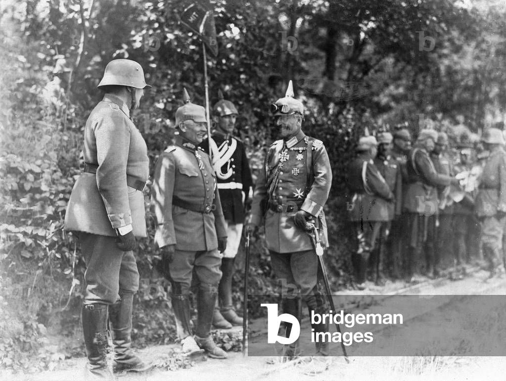 Wilhelm II with the Guard Infantry Division on the Western front, 1918 (b/w photo)