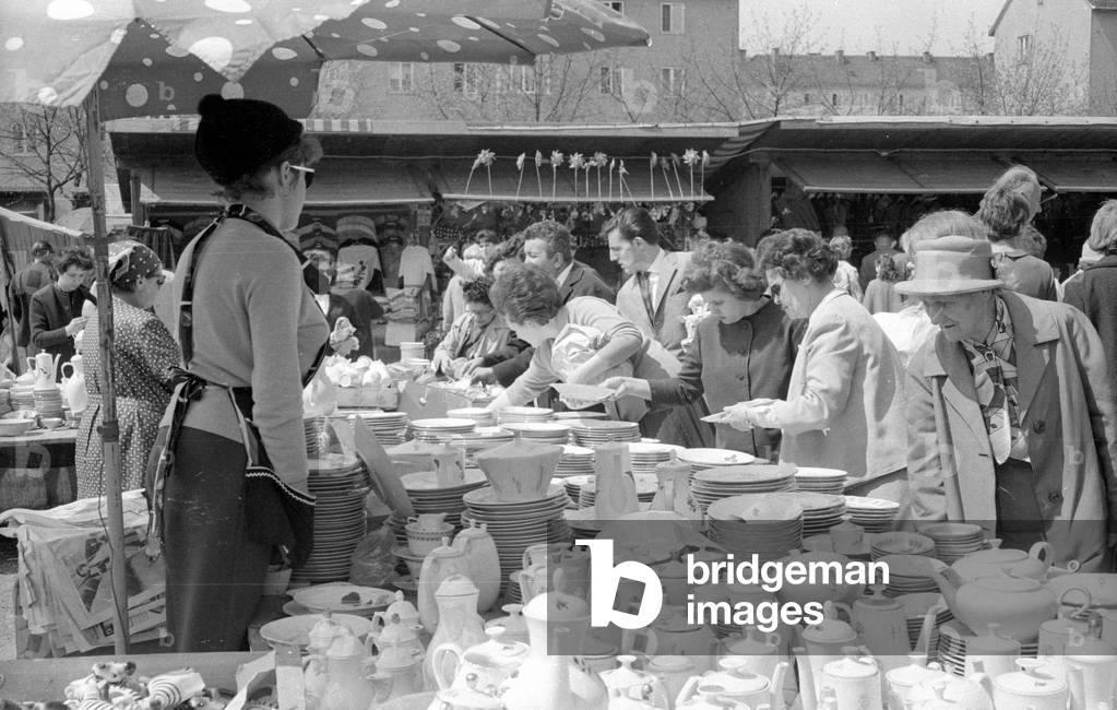 The Auer Dult in Munich, 1965 (b/w photo)
