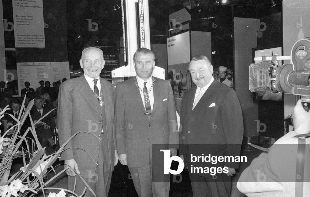 Wernher von Braun at the IVA, 1965 (b/w photo)